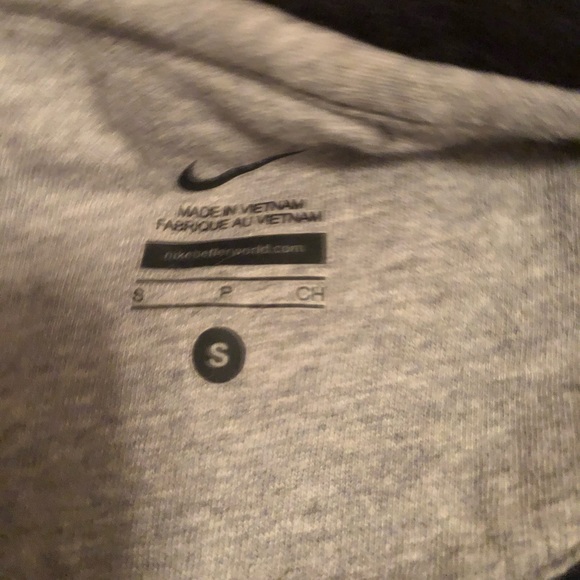 zip up jacket - Picture 2 of 3